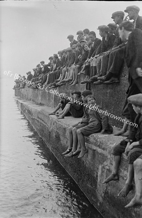 REGATTA AT BALLYDAVID : SPECTATORS